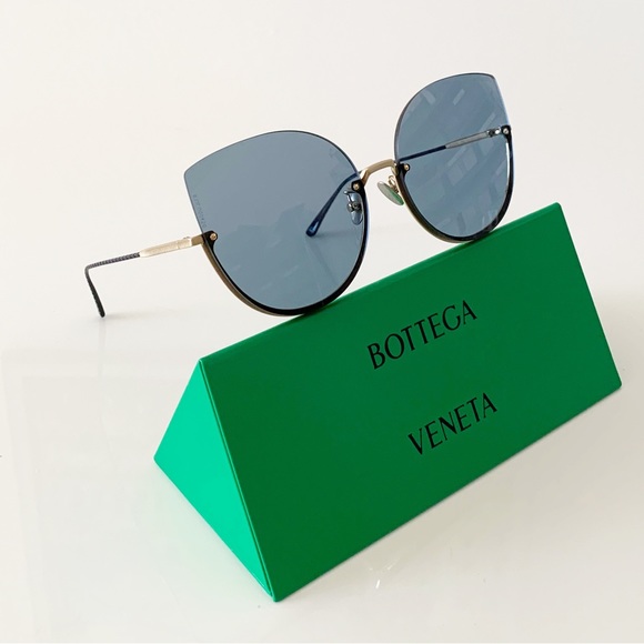 BOTTEGA VENETA Blue Sunglasses - Picture 2 of 12